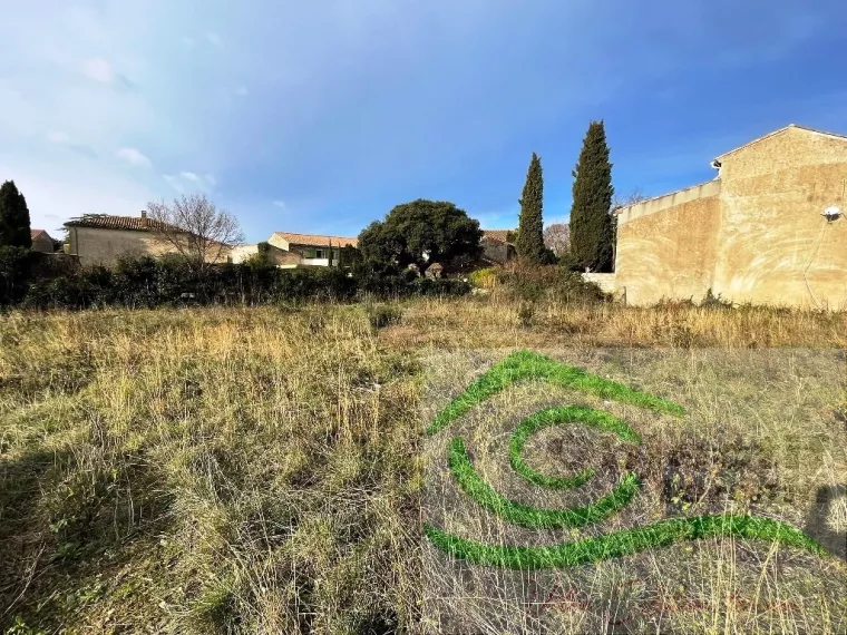 EXCLUSIVITE PROCHE BEZIERS / NARBONNE - GRAND TERRAIN 1558M²- ORIENTATION SUD - DEPAYSEMENT ASSURE

 