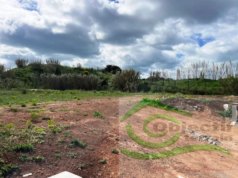 PROCHE CAP AGDE
TERRAIN DE 490M2 - PRET A CONSTRUIRE 