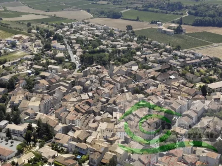 TERRAIN 650M2-CENTRE VILLAGE-PLAT